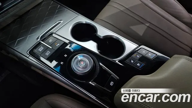 Kia K8 Hybrid — Фото автомобиля 12