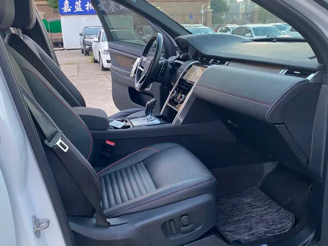 Land Rover Discovery Sport — Фото автомобиля 6