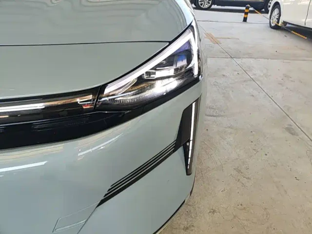Geely Galaxy L6 — Фото автомобиля 23