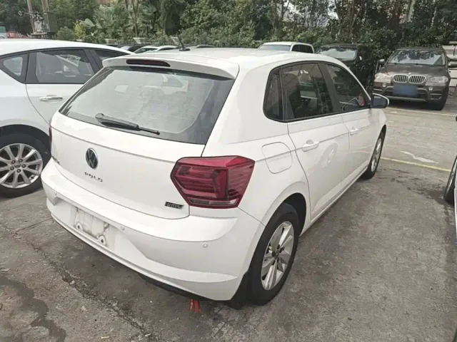Volkswagen Polo — Фото автомобиля 6