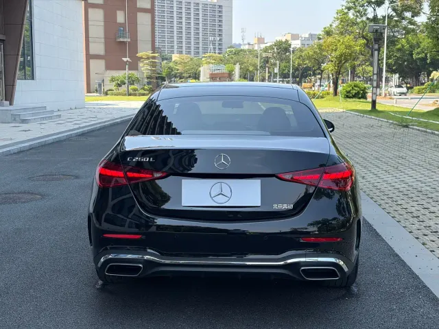 Mercedes-Benz C-Class — Фото автомобиля 3