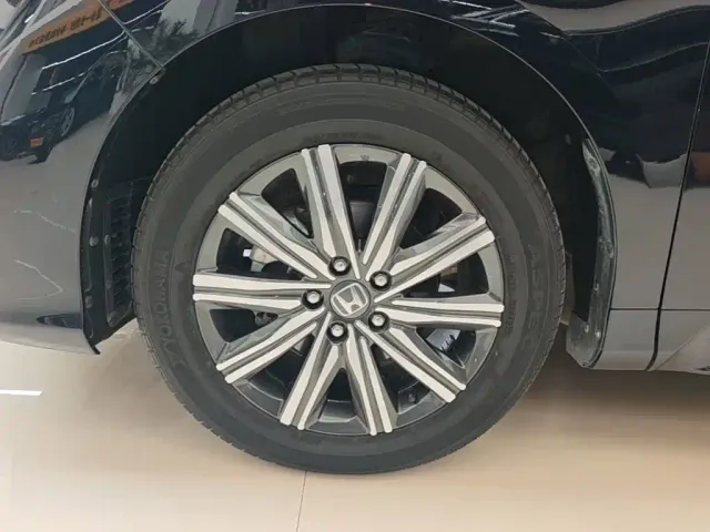 Honda Odyssey — Фото автомобиля 22
