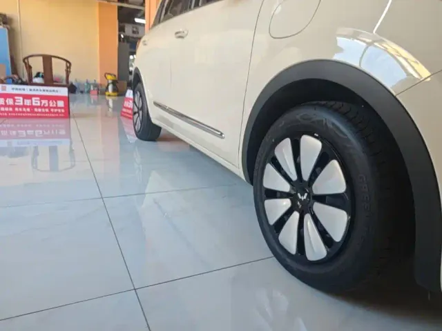 Wuling Bingo — Фото автомобиля 20