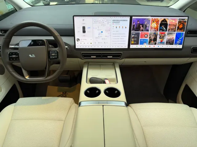 Li Auto MEGA — Фото автомобиля 8