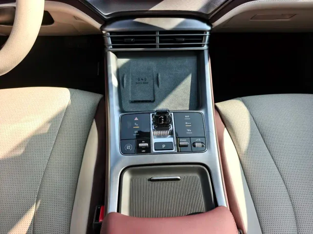 BYD Seal 07 DM-i — Фото автомобиля 9