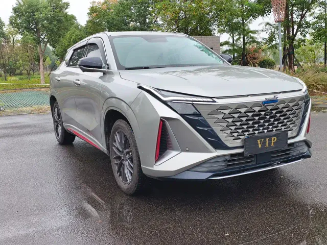 Changan Z6 — Фото автомобиля 3