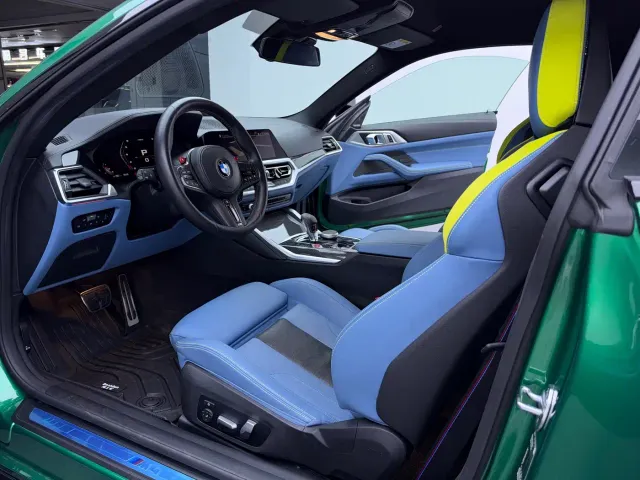 BMW M4 — Фото автомобиля 12