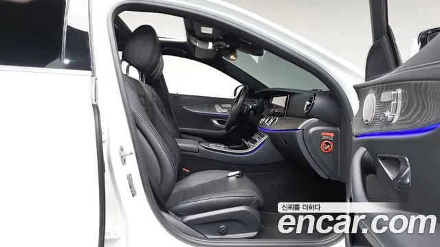 Mercedes-Benz E-Class E-класс W213 E350 4MATIC Exclusive — Фото автомобиля 22