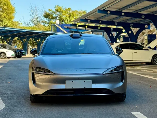 Luxeed S7 — Фото автомобиля 2