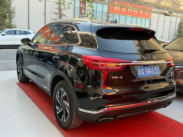 Hongqi HS5 — Фото автомобиля 7