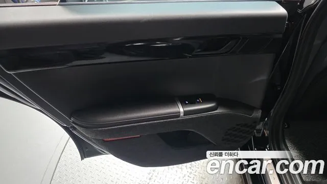 Hyundai Grandeur Grandeur (GN7) 2.5 Бензин 2WD — Фото автомобиля 23