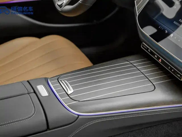 Mercedes-Benz E-Class — Фото автомобиля 19