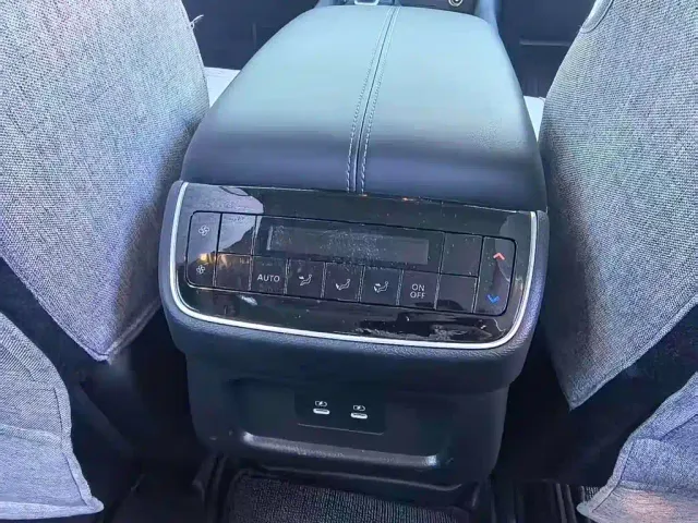 Nissan Terra — Фото автомобиля 4