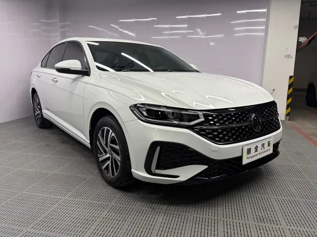 Volkswagen Lavida — Фото автомобиля 3