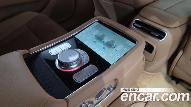 Genesis G90 Бензин 3.5 турбо AWD — Фото автомобиля 16