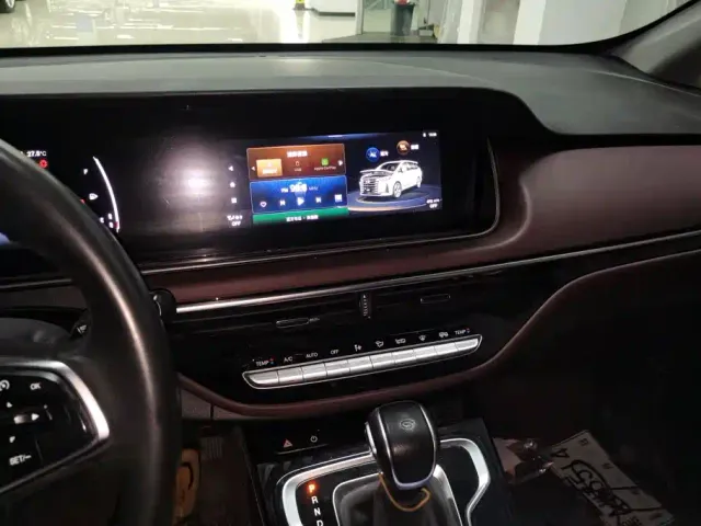 GAC Trumpchi M6 — Фото автомобиля 13