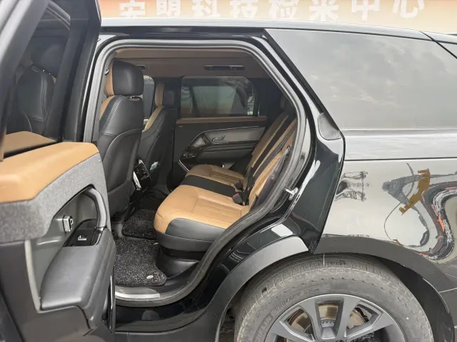 Land Rover Range Rover Sport — Фото автомобиля 9