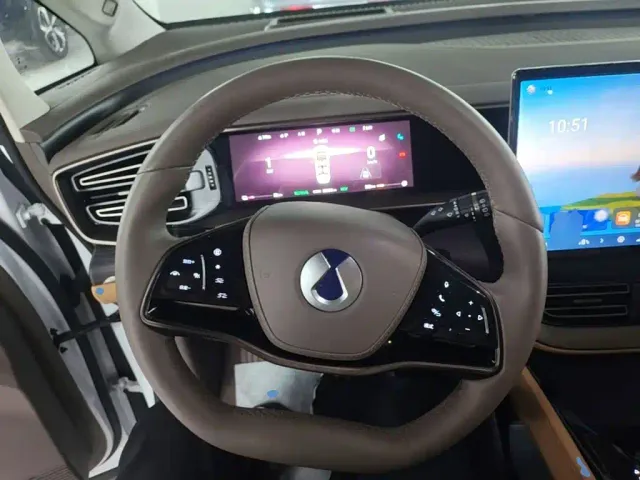 Denza Denza D9 2022 DM-i 970 AWD Flagship — Фото автомобиля 10