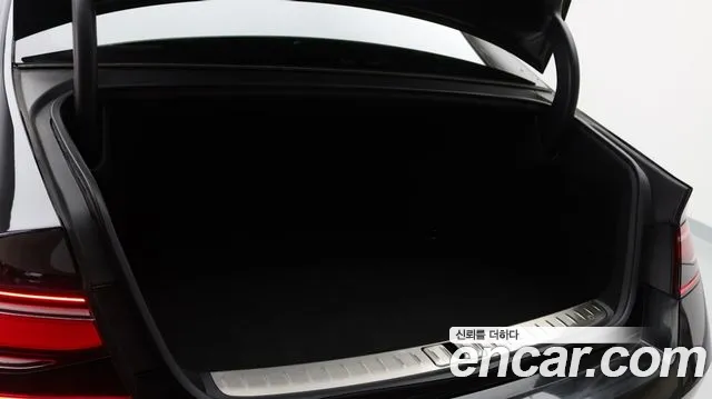 Genesis G90 Бензин 3.5 турбо AWD — Фото автомобиля 10