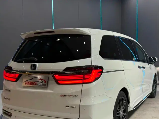 Honda Odyssey — Фото автомобиля 6