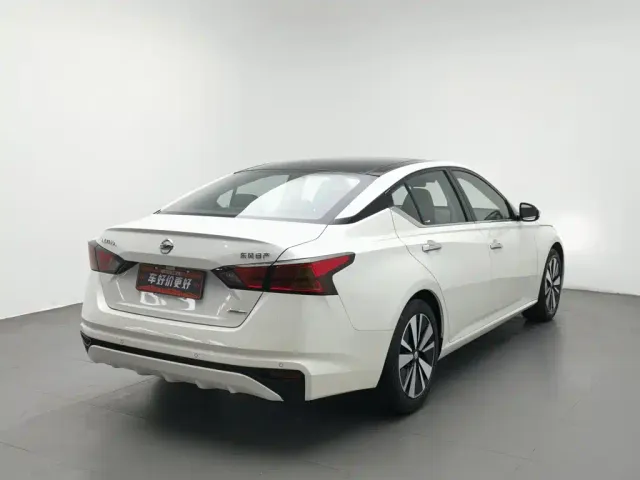 Nissan Teana — Фото автомобиля 2