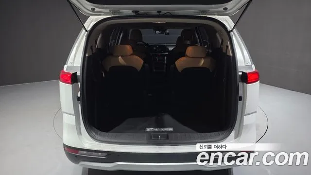 Kia Canival Carnival 4 поколение Бензин 9 мест Prestige — Фото автомобиля 20
