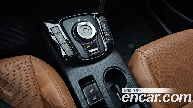 Kia Seltos New — Фото автомобиля 9