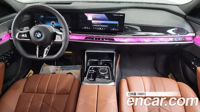 BMW 7-Series 7 серия (G70) 740i xDrive M Sport — Фото автомобиля 6