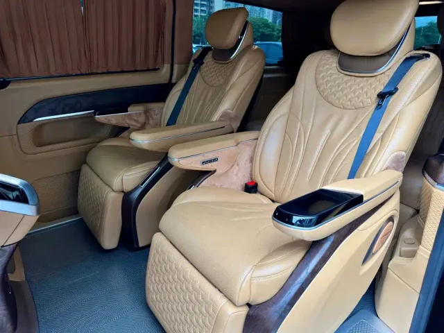 Mercedes-Benz V-Class — Фото автомобиля 15