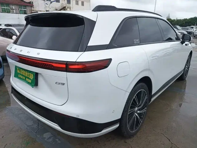 Xpeng G9 — Фото автомобиля 6