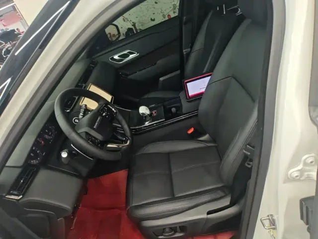 Land Rover Range Rover Velar — Фото автомобиля 14