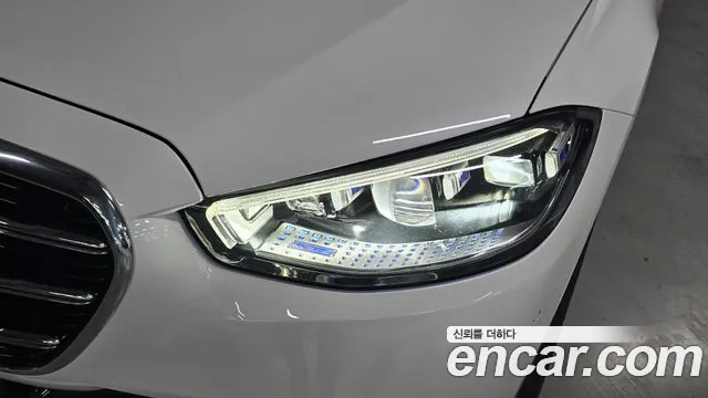 Mercedes-Benz S-Class — Фото автомобиля 12
