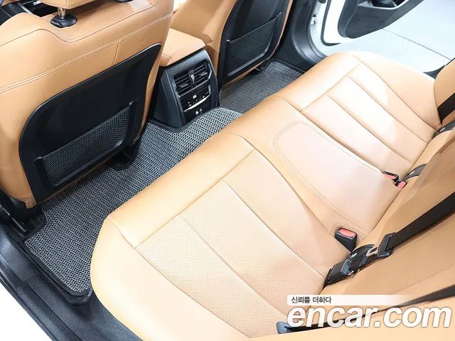 BMW 3 Series — Фото автомобиля 10