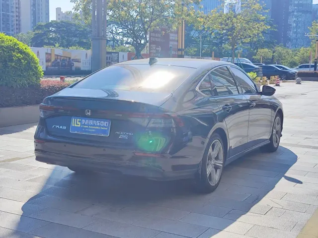 Honda Accord — Фото автомобиля 4
