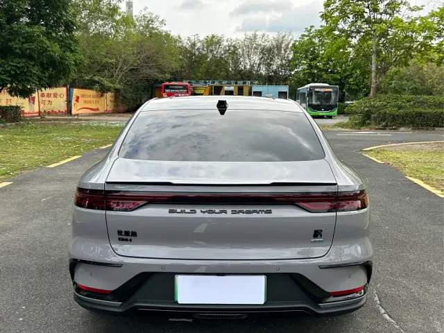 BYD Han — Фото автомобиля 8