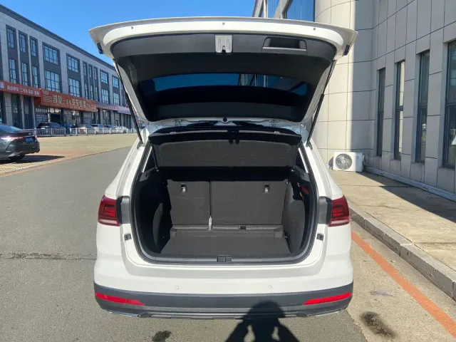Volkswagen Tharu — Фото автомобиля 12