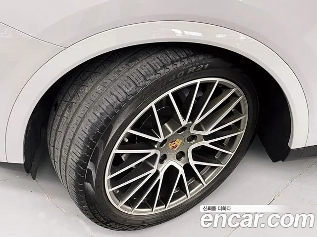 Porsche Cayenne — Фото автомобиля 5