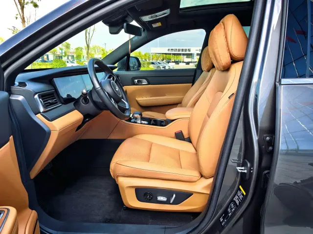 Li Auto ONE — Фото автомобиля 11