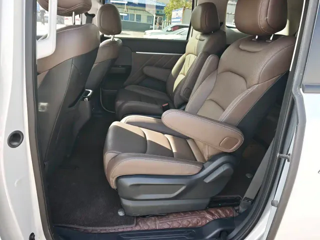 Wuling Starlight 730 — Фото автомобиля 8