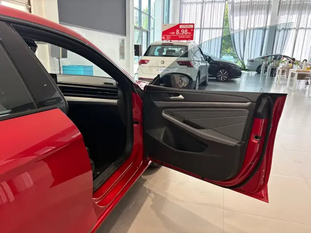 Volkswagen Lamando 2025 Lamando L 2.0T Base — Фото автомобиля 11