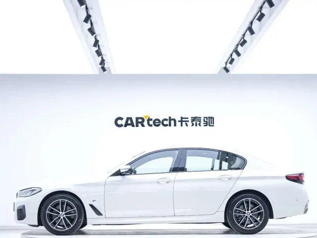 BMW 5 Series — Фото автомобиля 4