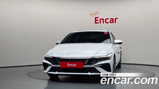 Hyundai Avante CN7 — Фото автомобиля 3