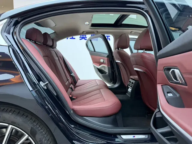 BMW 3 Series — Фото автомобиля 17