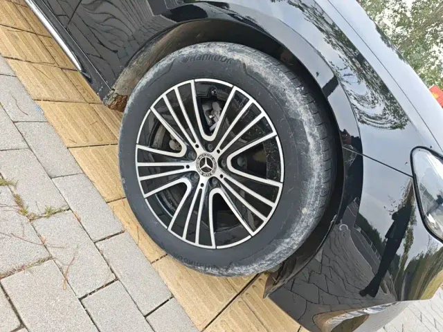 Mercedes-Benz E-Class — Фото автомобиля 24