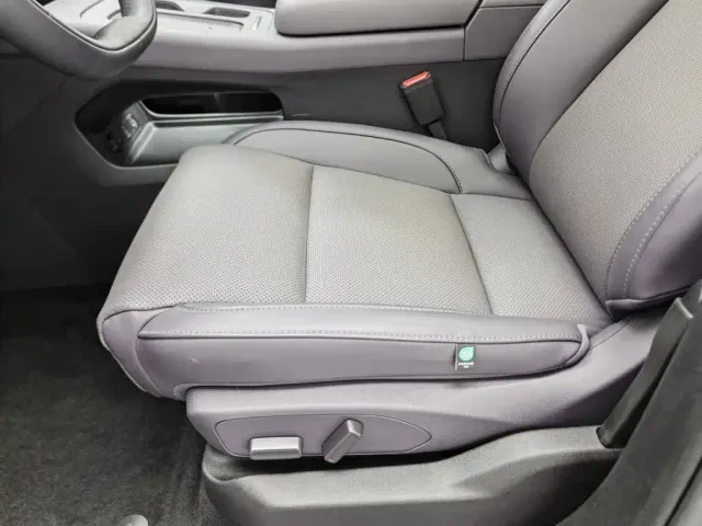 Leapmotor C10 — Фото автомобиля 20