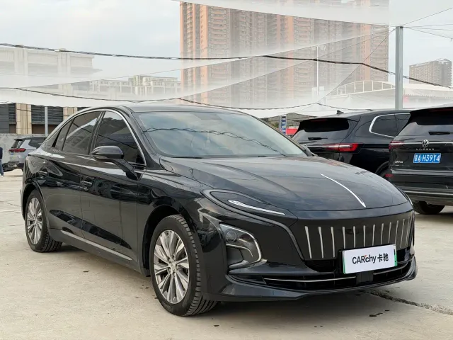 Hongqi E-QM5 — Фото автомобиля 3