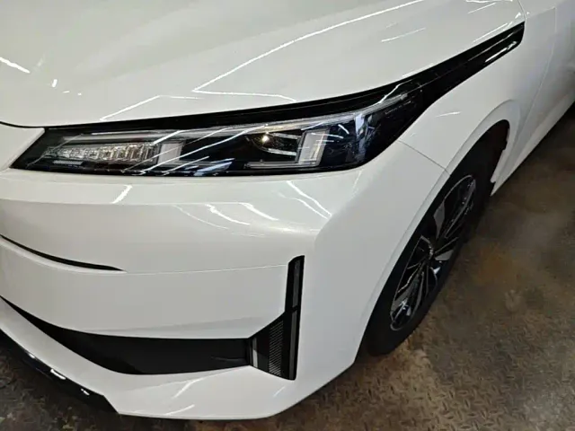 Changan Qiyuan A05 — Фото автомобиля 23