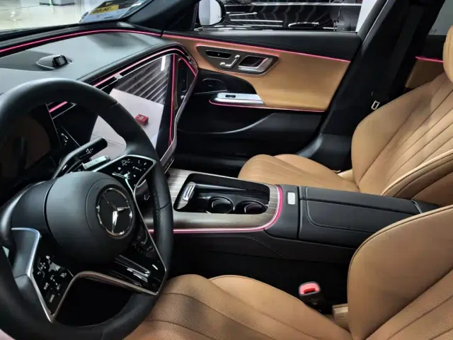 Mercedes-Benz E-Class — Фото автомобиля 9