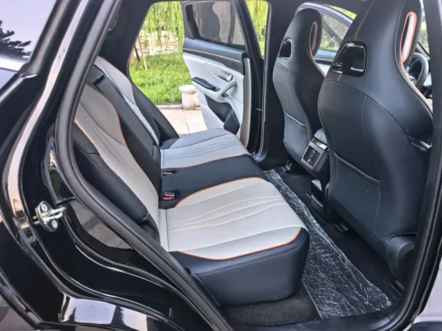 BYD Song PLUS — Фото автомобиля 9
