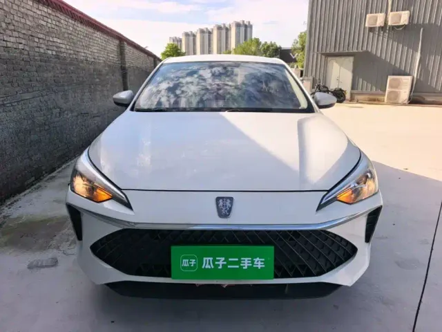 Roewe i5 — Фото автомобиля 2
